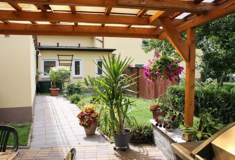 ペンション Gockescher Hahn