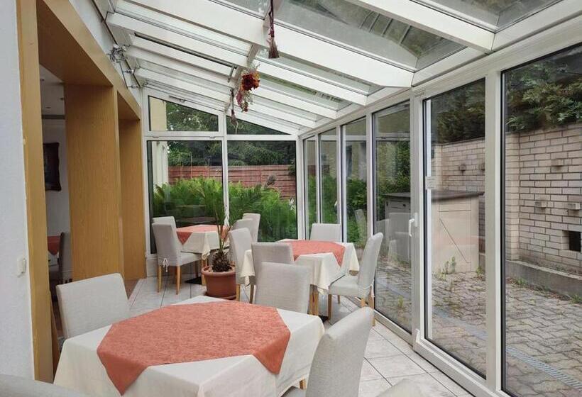 ペンション Gockescher Hahn