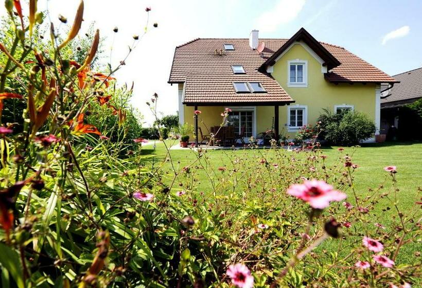 פנסיון Gästehaus Familie Trachsler