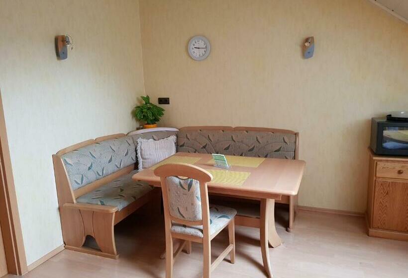 Пансион Gästezimmer Aschenbrenner