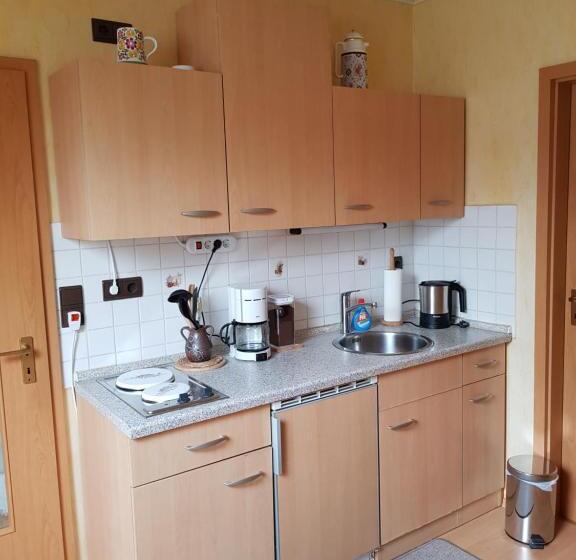 Пансион Gästezimmer Aschenbrenner