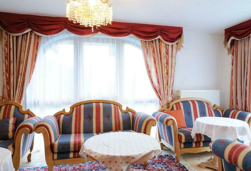 ペンション Landhaus Linser