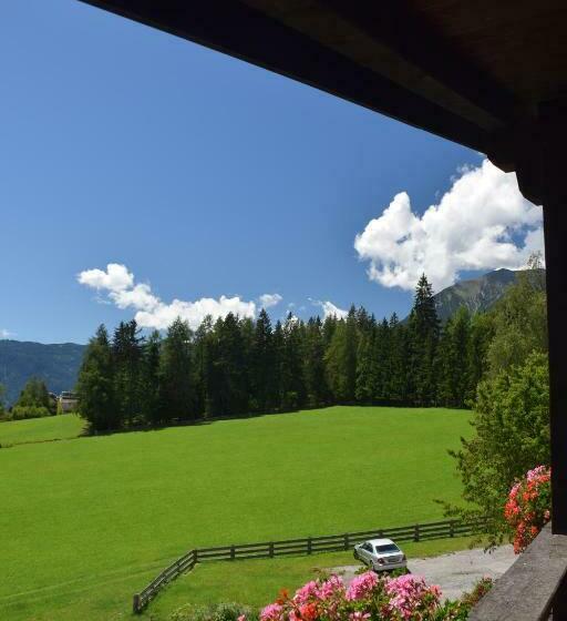 ペンション Landhaus Linser