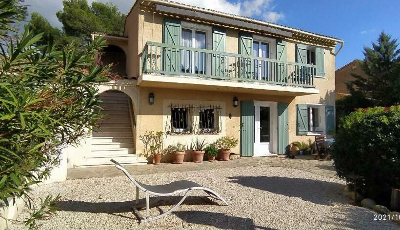 ペンション Logement Dans Une Pinède à Lambesc
