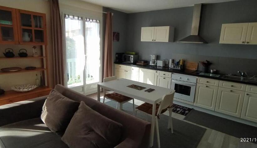 ペンション Logement Dans Une Pinède à Lambesc
