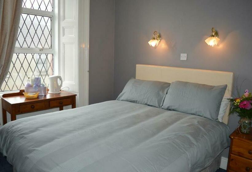 פנסיון Maid Of Erin Guesthouse