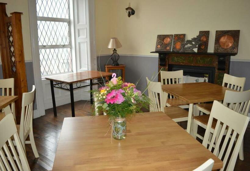 פנסיון Maid Of Erin Guesthouse