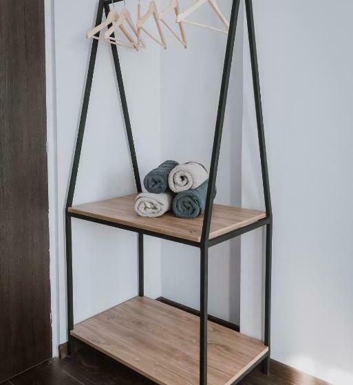 פנסיון Sunset Inn