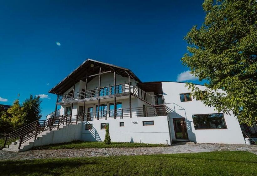 פנסיון Sunset Inn