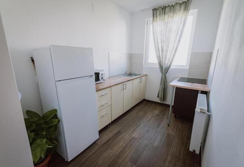 פנסיון Sunset Inn