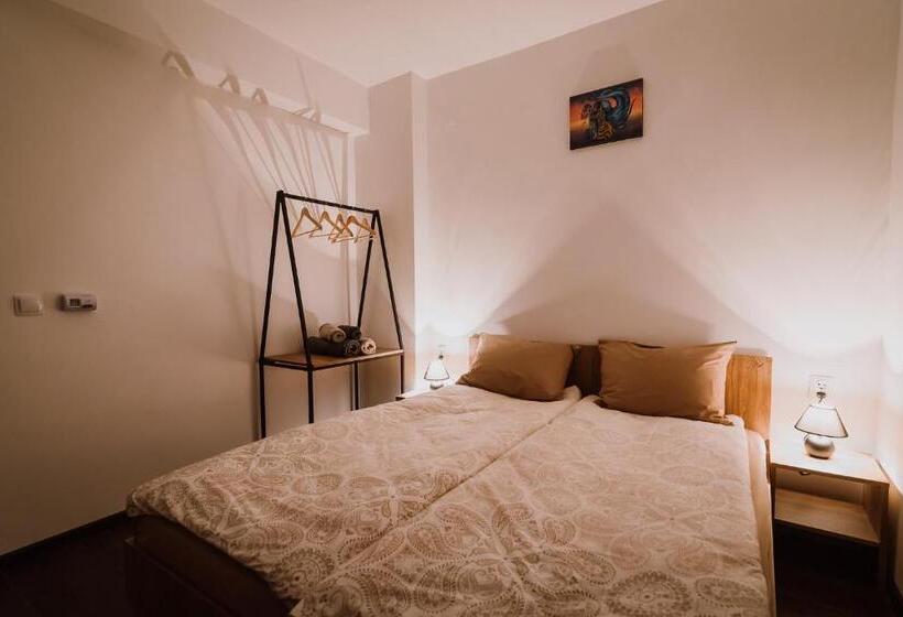 פנסיון Sunset Inn