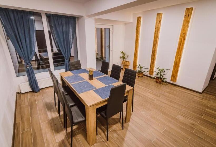 פנסיון Sunset Inn