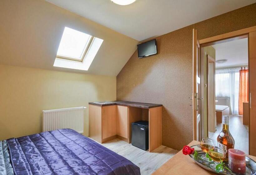 بنسيون Ubytovanie Pod Tatrami