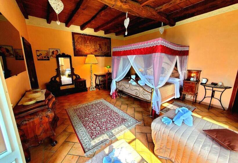 호스텔 Antica Locanda La Tinara Del Belvedere   Romantic Dreams