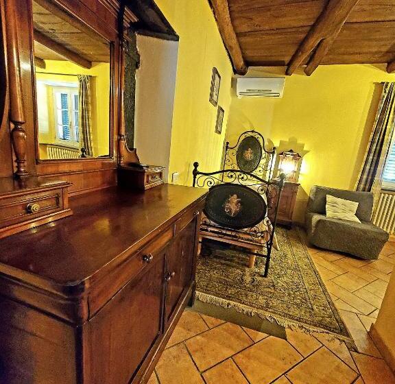 호스텔 Antica Locanda La Tinara Del Belvedere   Romantic Dreams