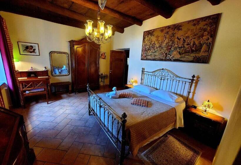 호스텔 Antica Locanda La Tinara Del Belvedere   Romantic Dreams
