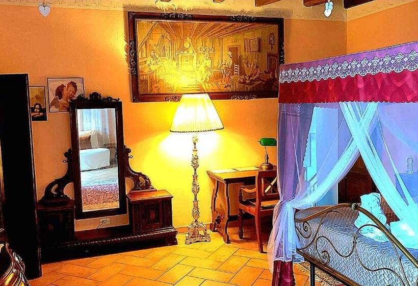 호스텔 Antica Locanda La Tinara Del Belvedere   Romantic Dreams