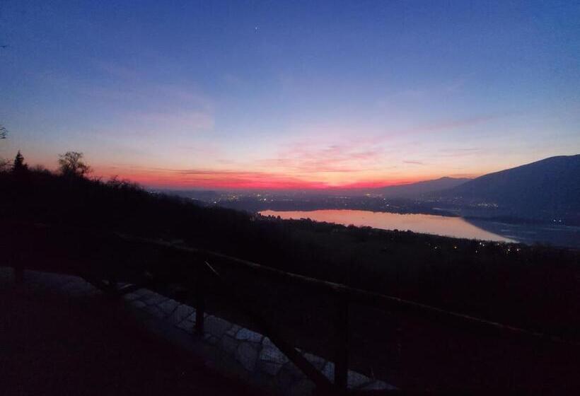 호스텔 Antica Locanda La Tinara Del Belvedere   Romantic Dreams