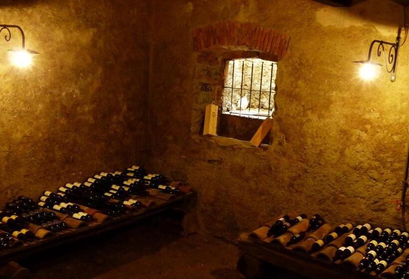 호스텔 Antica Locanda La Tinara Del Belvedere   Romantic Dreams