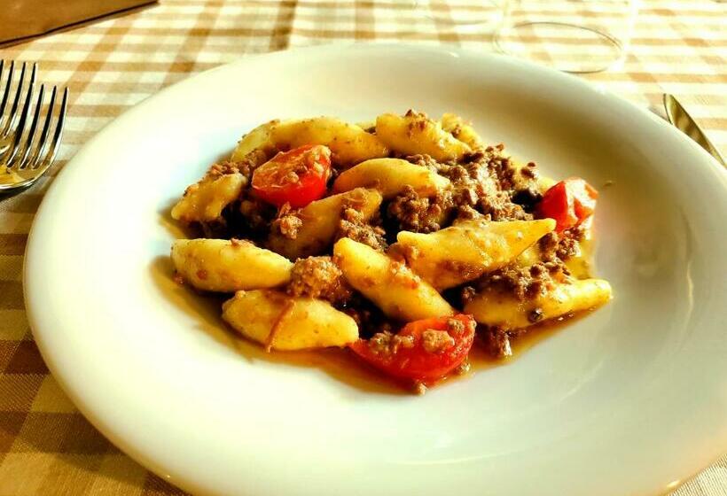 호스텔 Antica Locanda La Tinara Del Belvedere   Romantic Dreams