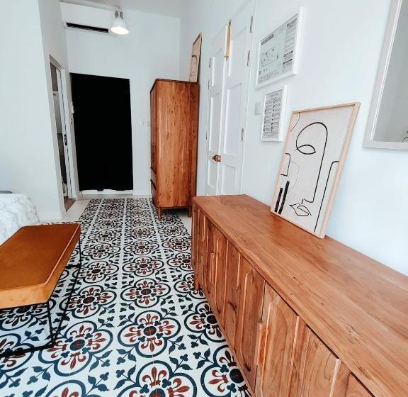 هاستل Walter S B&b