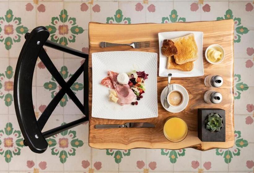 تختخواب و صبحانه 116townhouse