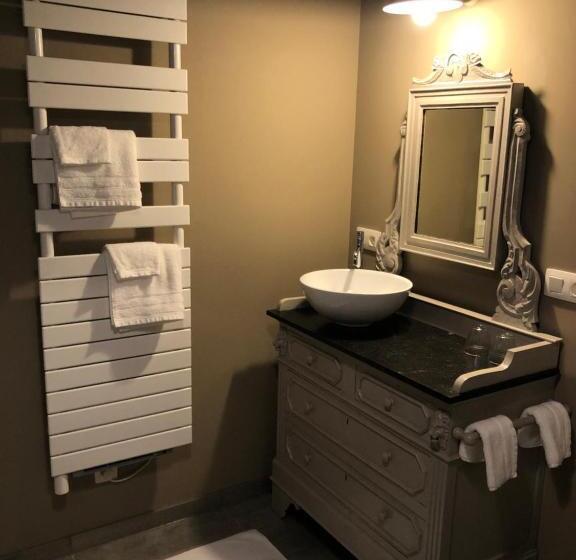 민박 Au Refuge Du Spéléo