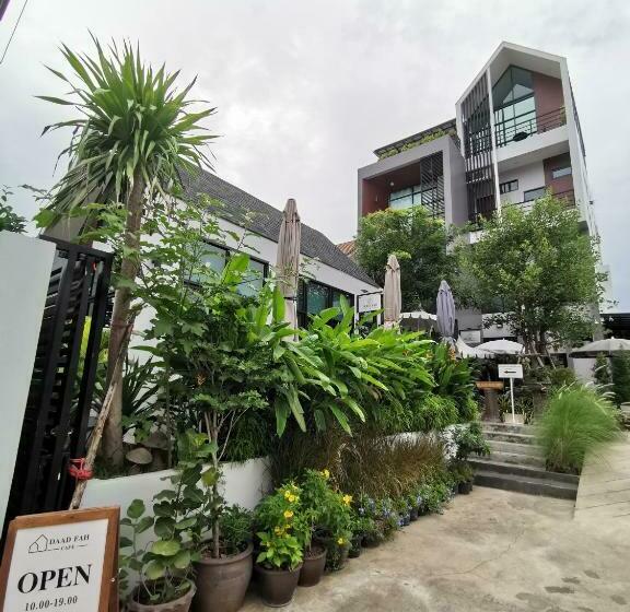 تختخواب و صبحانه Daad Fah Home And Cafe