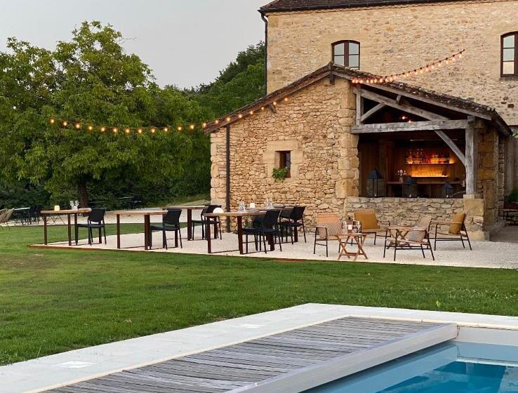 مبيت وإفطار Domaine De Cazal   Chambres D Hôtes Avec Piscine Au Cœur De 26 Hectares De Nature Préservée