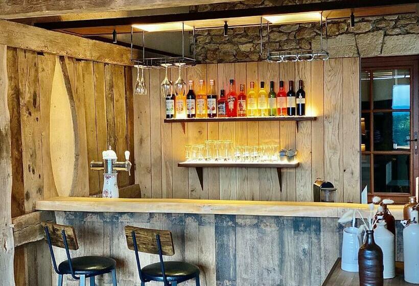 مبيت وإفطار Domaine De Cazal   Chambres D Hôtes Avec Piscine Au Cœur De 26 Hectares De Nature Préservée