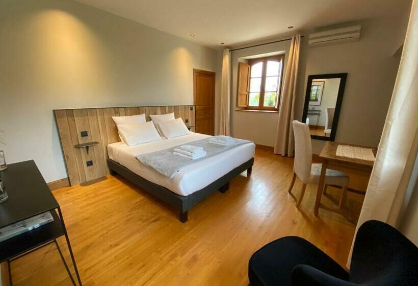 مبيت وإفطار Domaine De Cazal   Chambres D Hôtes Avec Piscine Au Cœur De 26 Hectares De Nature Préservée