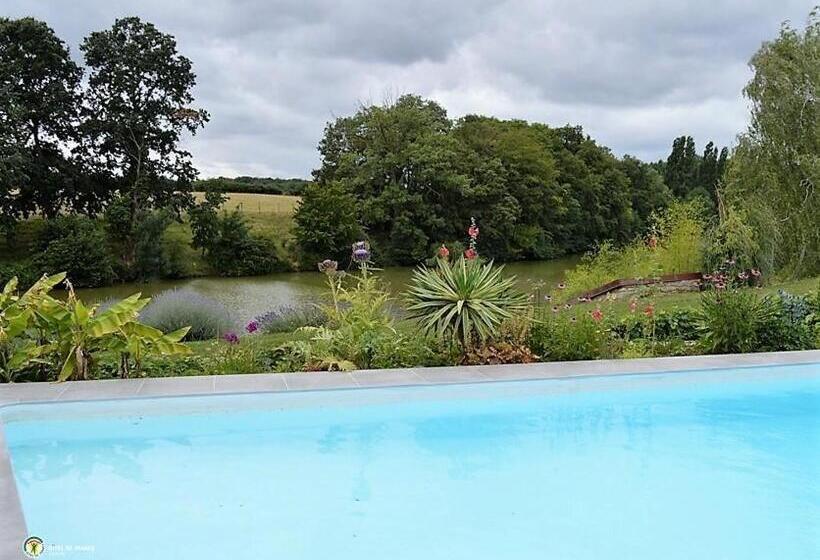 Bed and Breakfast Domaine Du Pont Salmois