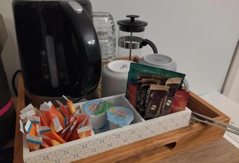 ベッドアンドブレックファースト Fleurs De Cosmos