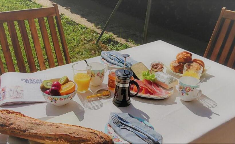 ベッドアンドブレックファースト Fleurs De Cosmos