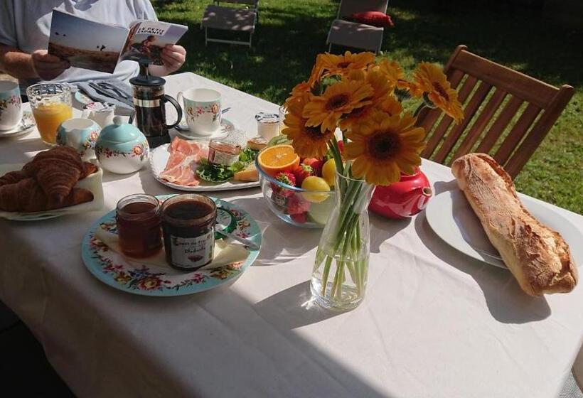 ベッドアンドブレックファースト Fleurs De Cosmos