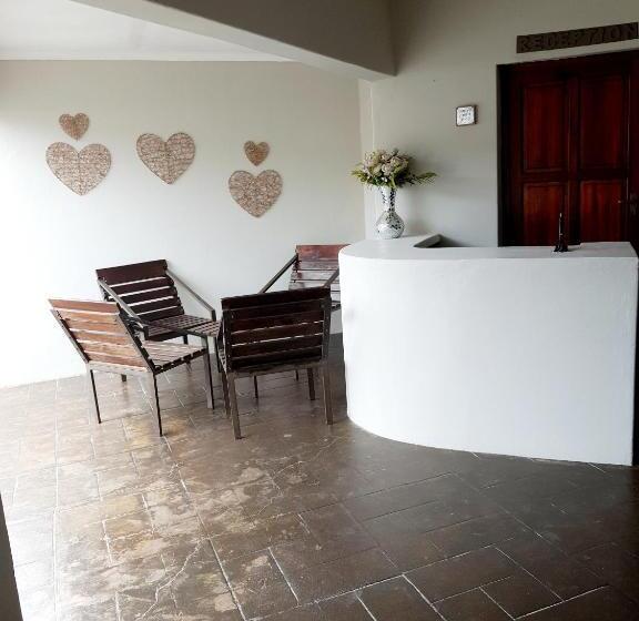 ベッドアンドブレックファースト Flight Inn