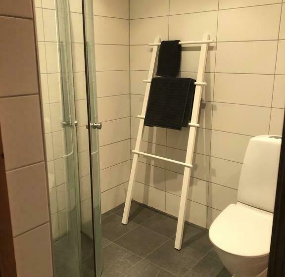 住宿加早餐  Fridfullt Boende På Lantgård Med Underbar Utsikt