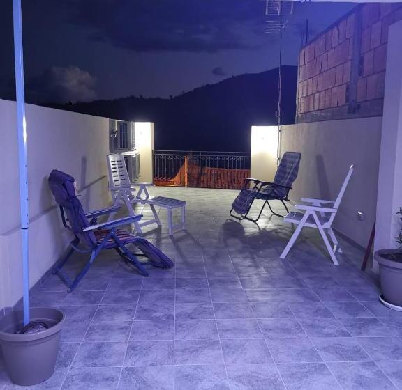 住宿加早餐  La Luce Di Ambra