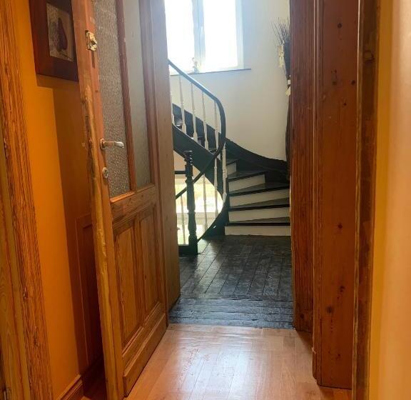 Bed and Breakfast La Tour D Héloïse 10 De Bruxelles