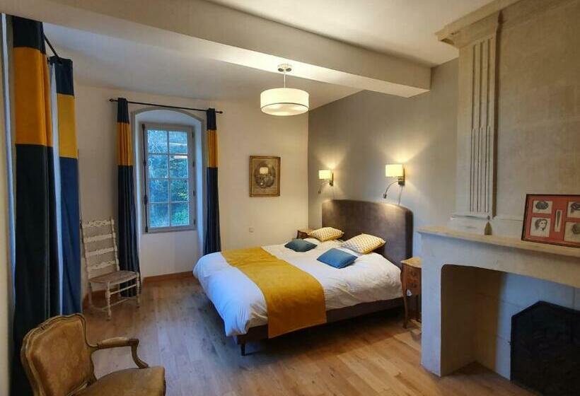 Bed and Breakfast Manoir Du Bellay