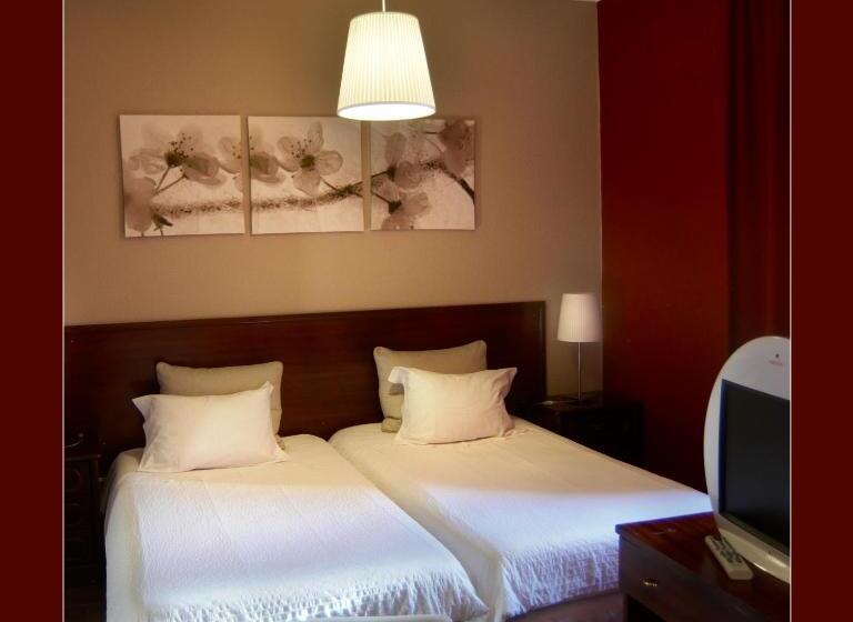 تختخواب و صبحانه Residencial Rita