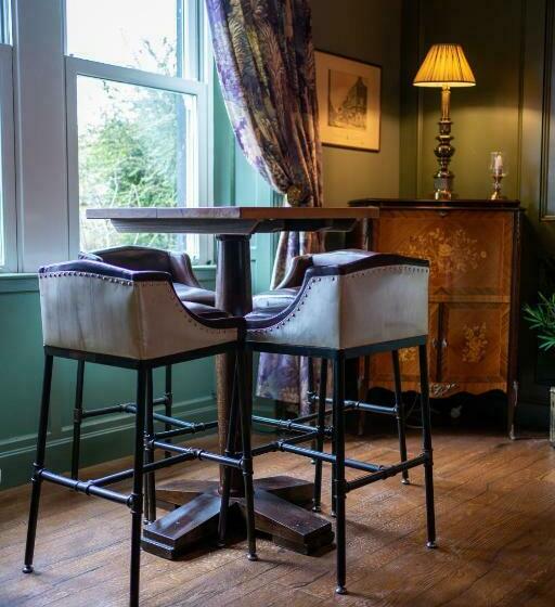 Bed and Breakfast Shibden Hall View