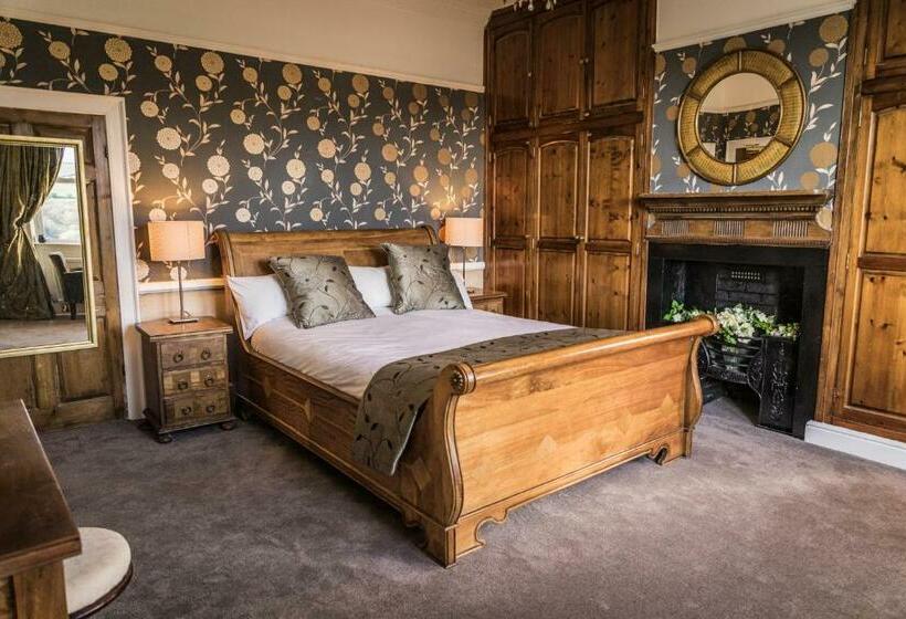 Bed and Breakfast Shibden Hall View