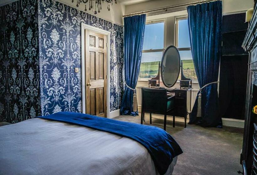 Bed and Breakfast Shibden Hall View