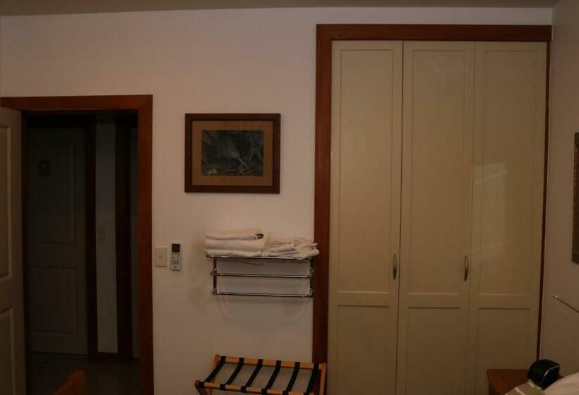 צימר Waiotahi Valley Lodge