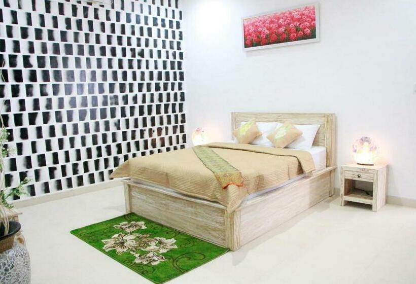 ホテル Adi S Coliving Villa