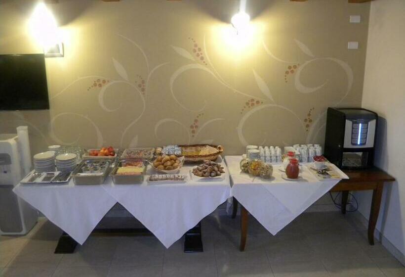 호텔 Agriturismo Aver