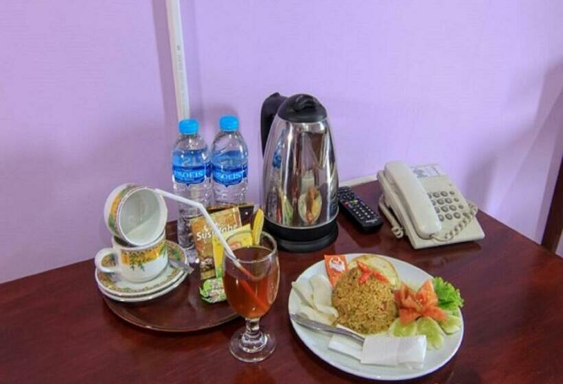 酒店 Signature Mandala Kencana