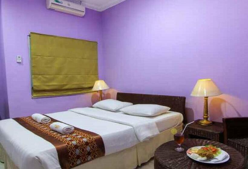 酒店 Signature Mandala Kencana