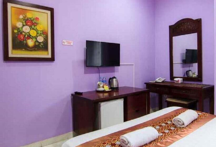 酒店 Signature Mandala Kencana